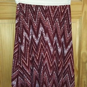 This can be strapless top or skirt!